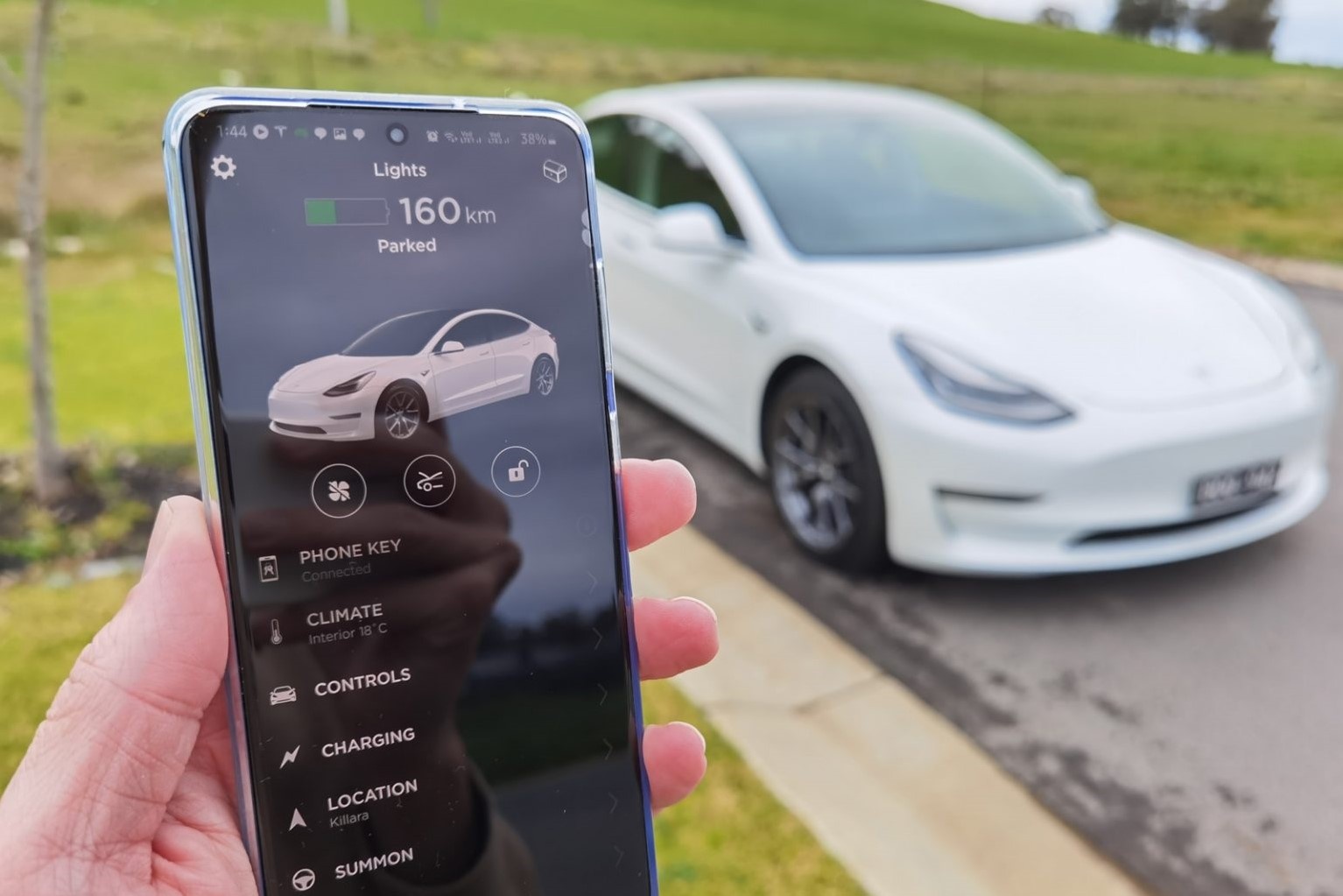 Xe Tesla bị trộm ảnh 1 Xe Tesla bi trom anh 1