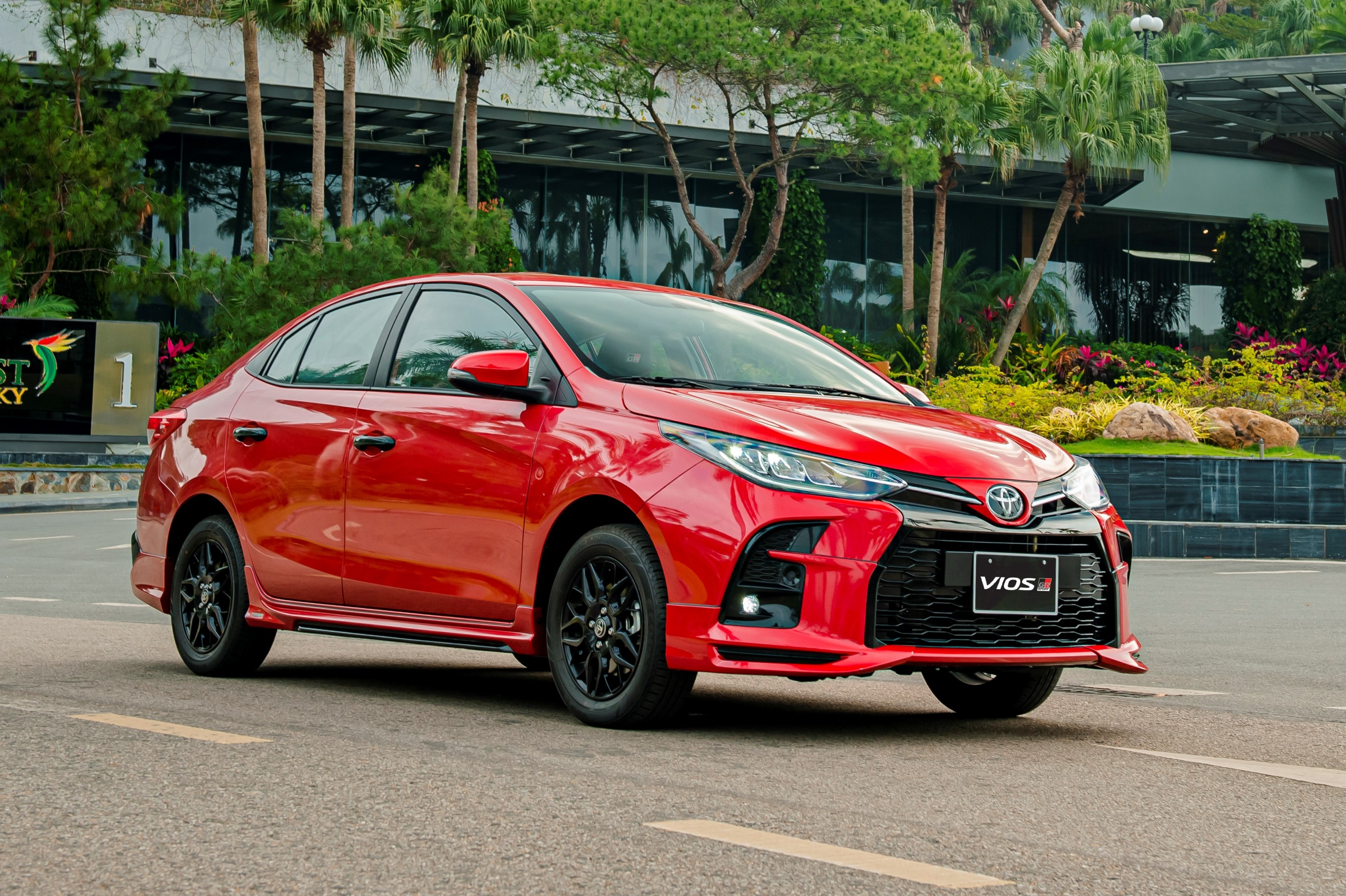 3 mau sedan binh dan moi ra mat tai Viet Nam hinh anh