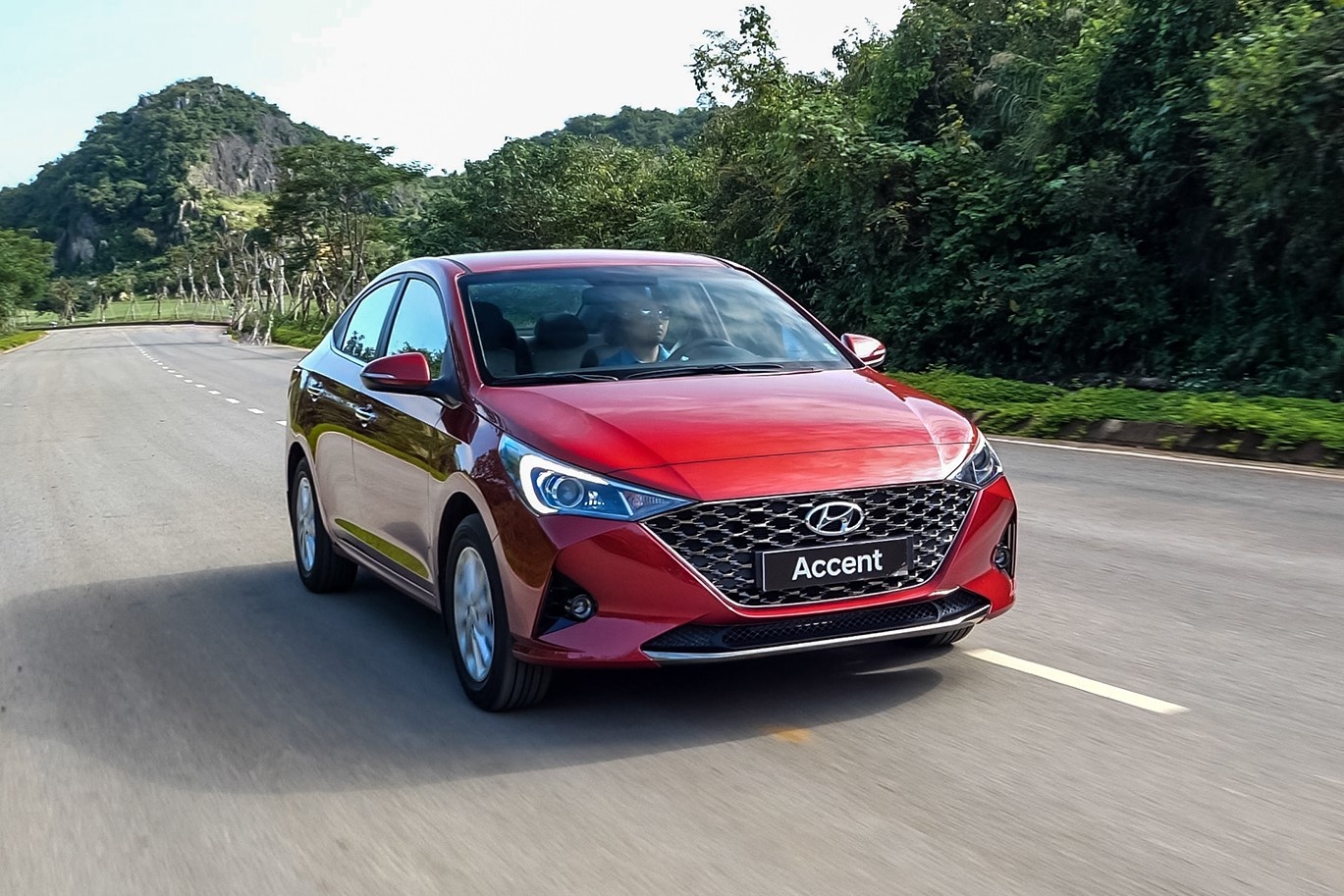 Hyundai va Toyota dan dau ve thi phan oto trong quy I hinh anh