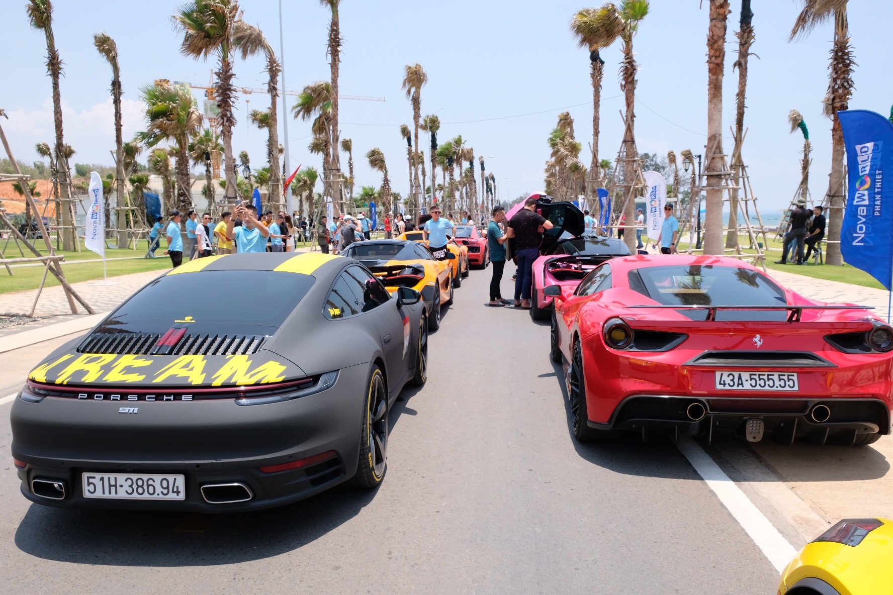 Doan sieu xe di tu TP.HCM toi Phan Thiet trong 4 gio hinh anh