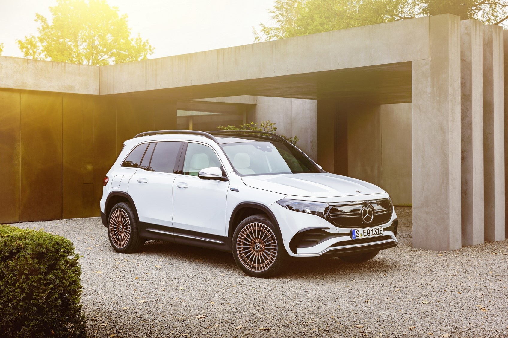 Mercedes-Benz EQB ra mắt ảnh 1 Mercedes-Benz EQB ra mat anh 1