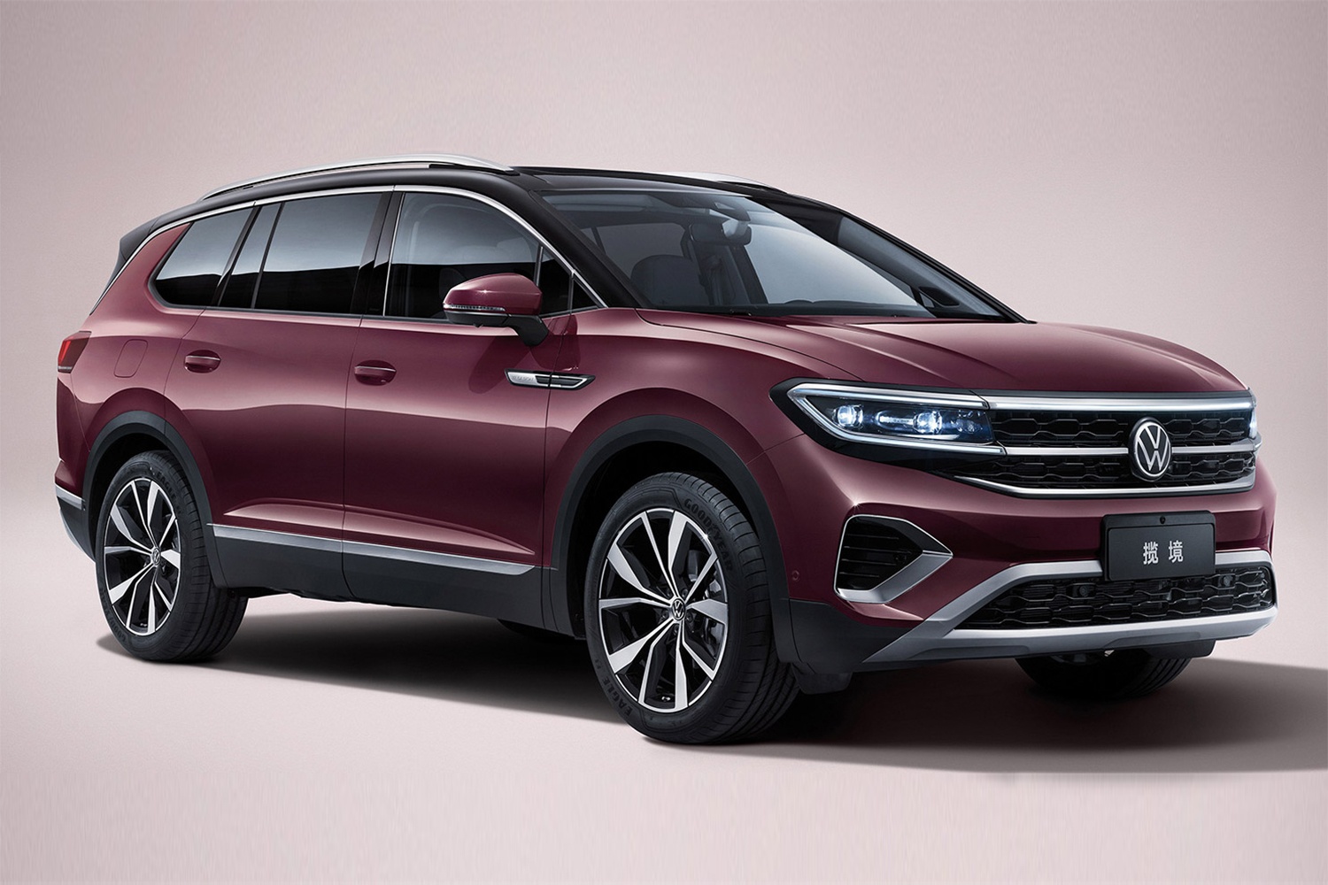 Volkswagen ra mat SUV moi, 7 cho ngoi va rat rong hinh anh