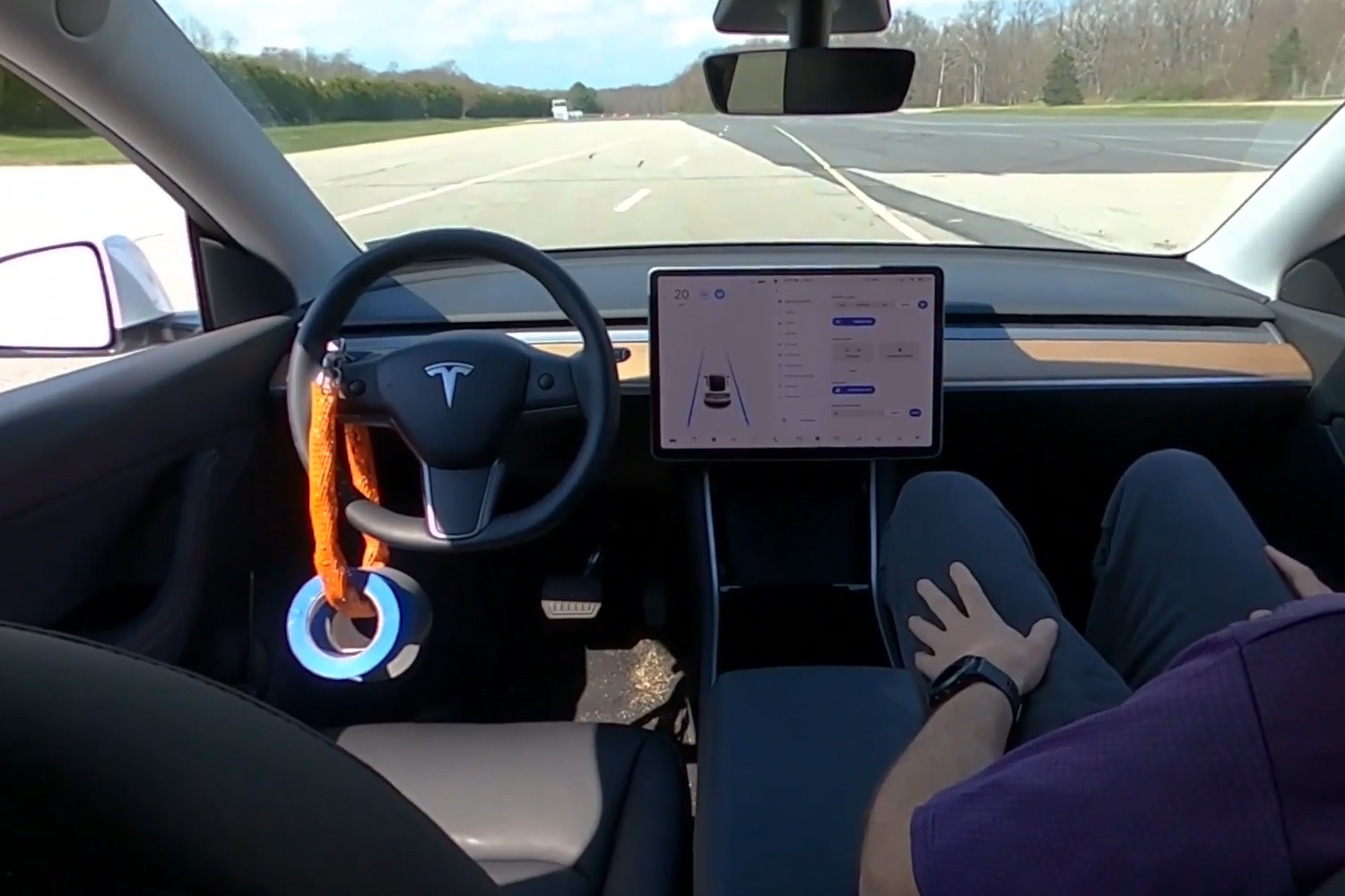 Chức năng tự lái của xe Tesla ảnh 1 Chuc nang tu lai cua xe Tesla anh 1