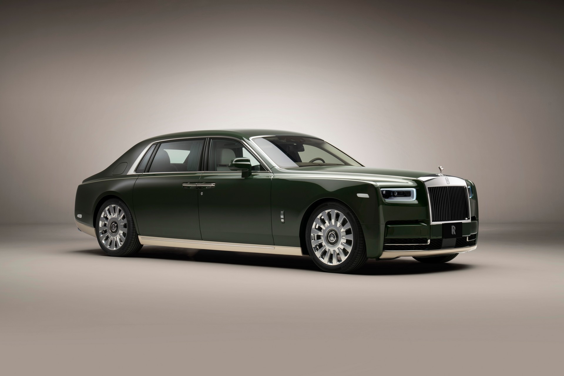 Rolls-Royce ket hop cung Hermes tao ra chiec Phantom doc nhat the gioi hinh anh