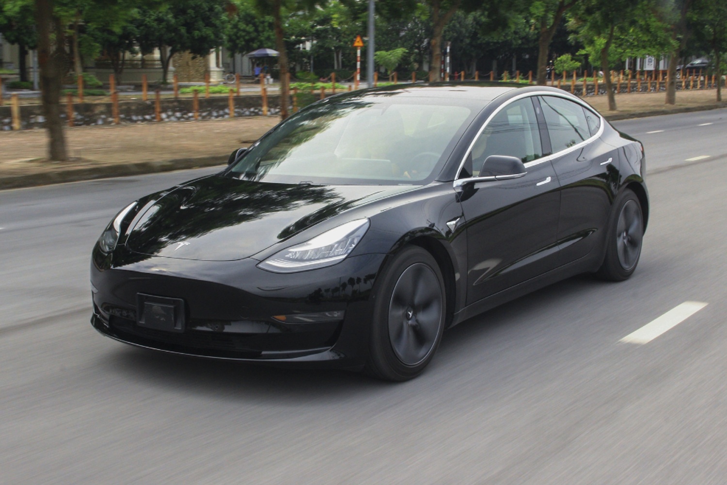 Nhung loai thue, phi duoc ap dung voi oto dien tai Viet Nam hinh anh