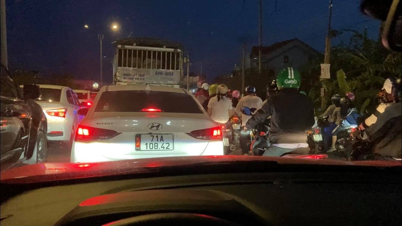 tắc đường nặng ngày đầu nghỉ lễ ảnh 10 tac duong nang ngay dau nghi le anh 10