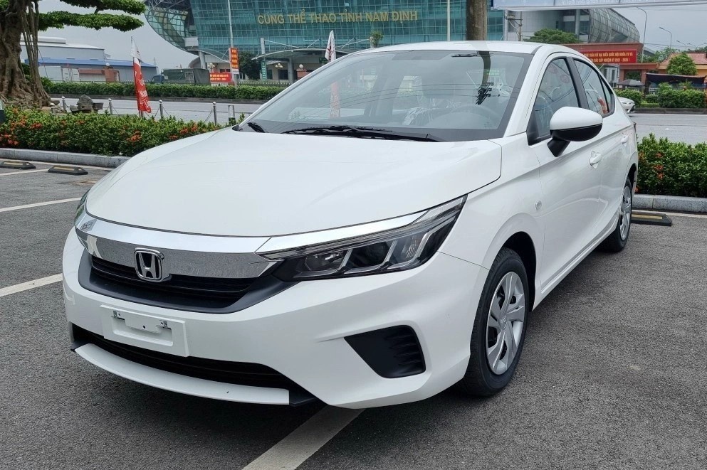 Cac mau sedan so tu dong duoi 500 trieu dong dang chu y hinh anh