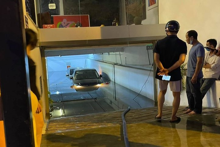 khắc phục ôtô ngập nước ảnh 1 khac phuc oto ngap nuoc anh 1