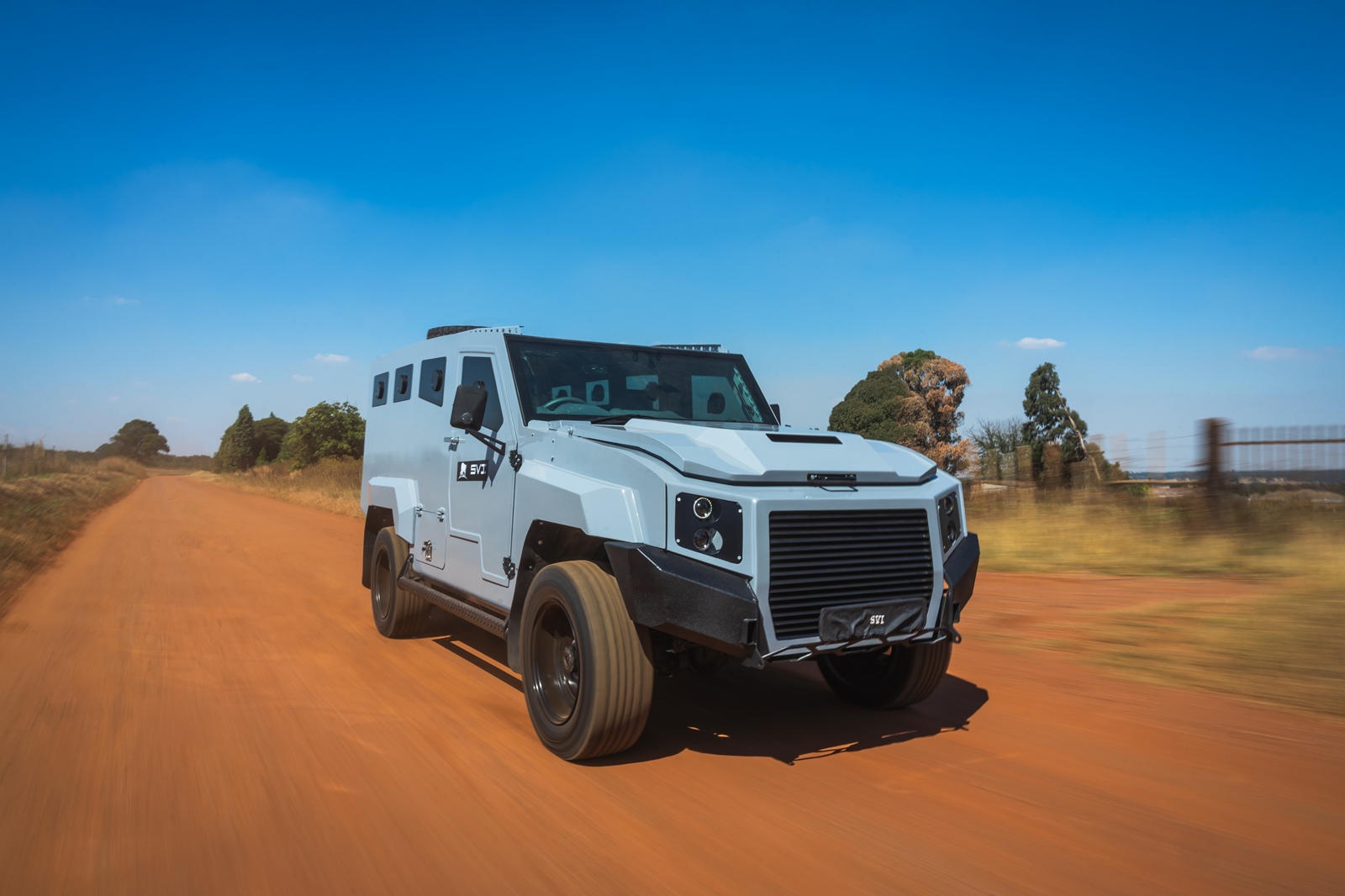 Toyota Land Cruiser nang cap thanh xe boc thep anh 3