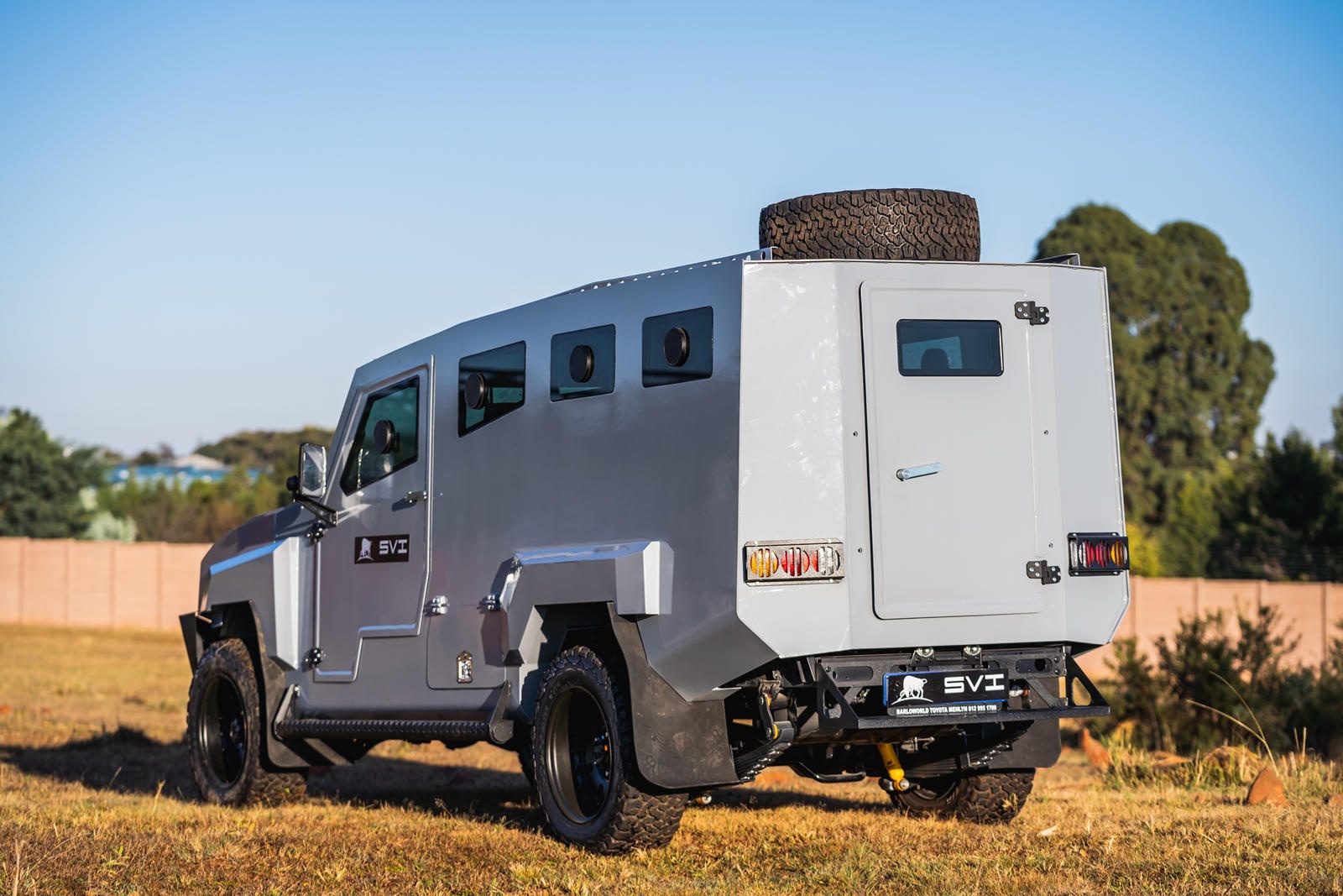 Toyota Land Cruiser nang cap thanh xe boc thep anh 4