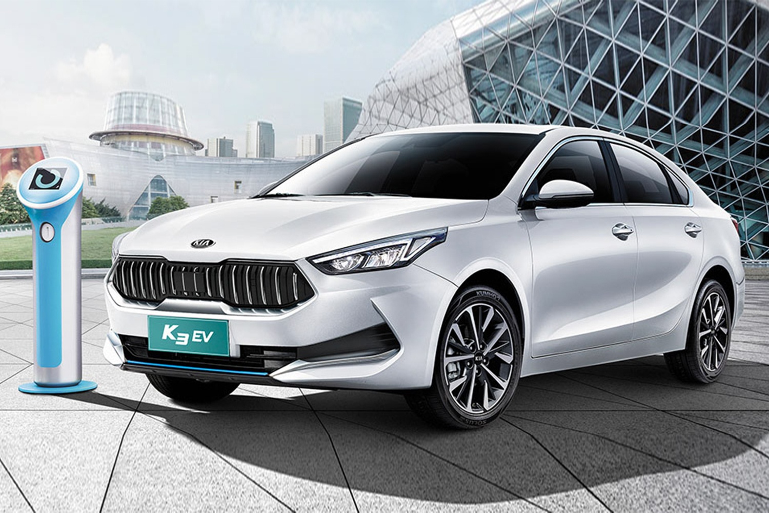Phien ban Kia Cerato chay dien co gia tu 27.500 USD hinh anh