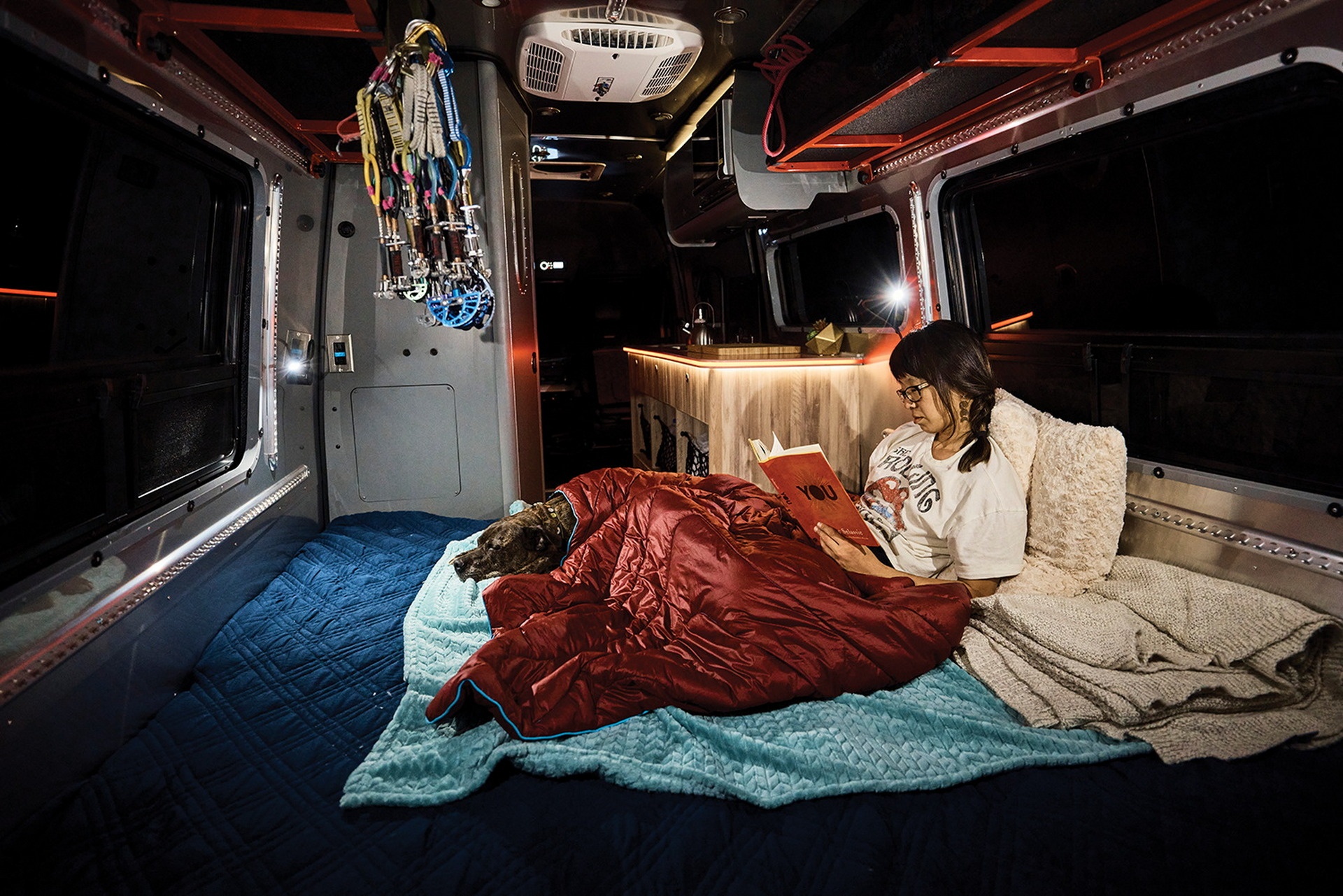 Mercedes Sprinter nâng cấp thành nhà di động  ảnh 5 Mercedes Sprinter nang cap thanh nha di dong anh 5