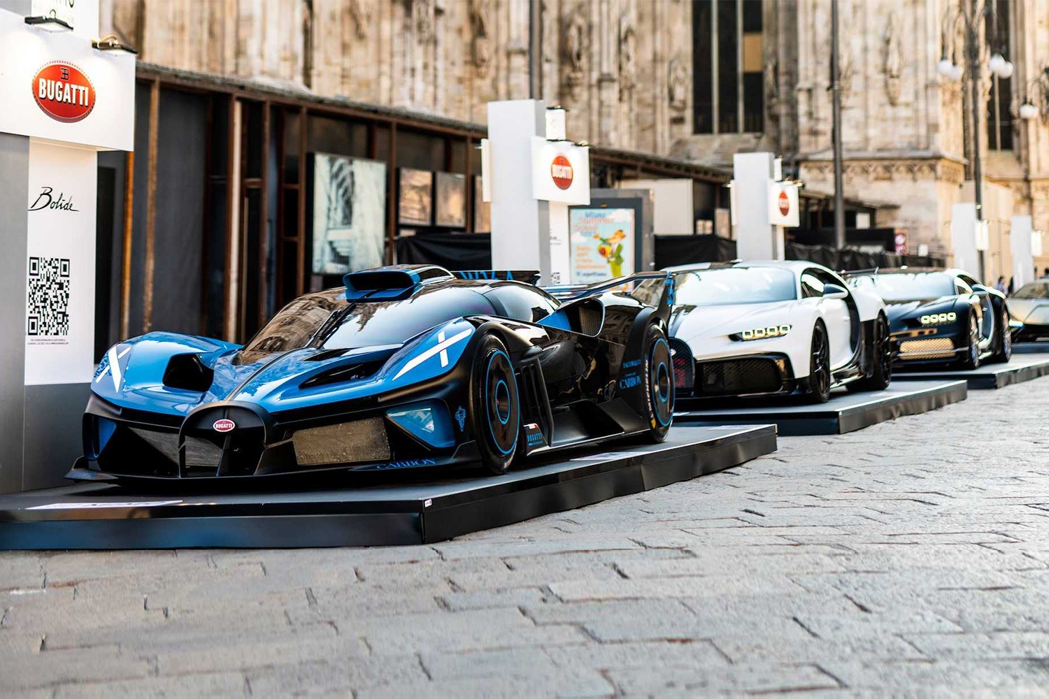 Sieu xe Bugatti Bolide lan dau xuat hien tren duong pho hinh anh