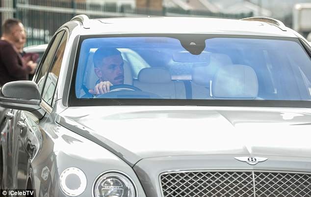 ngoi sao tuyen Anh ap dao ve do choi xe anh 1