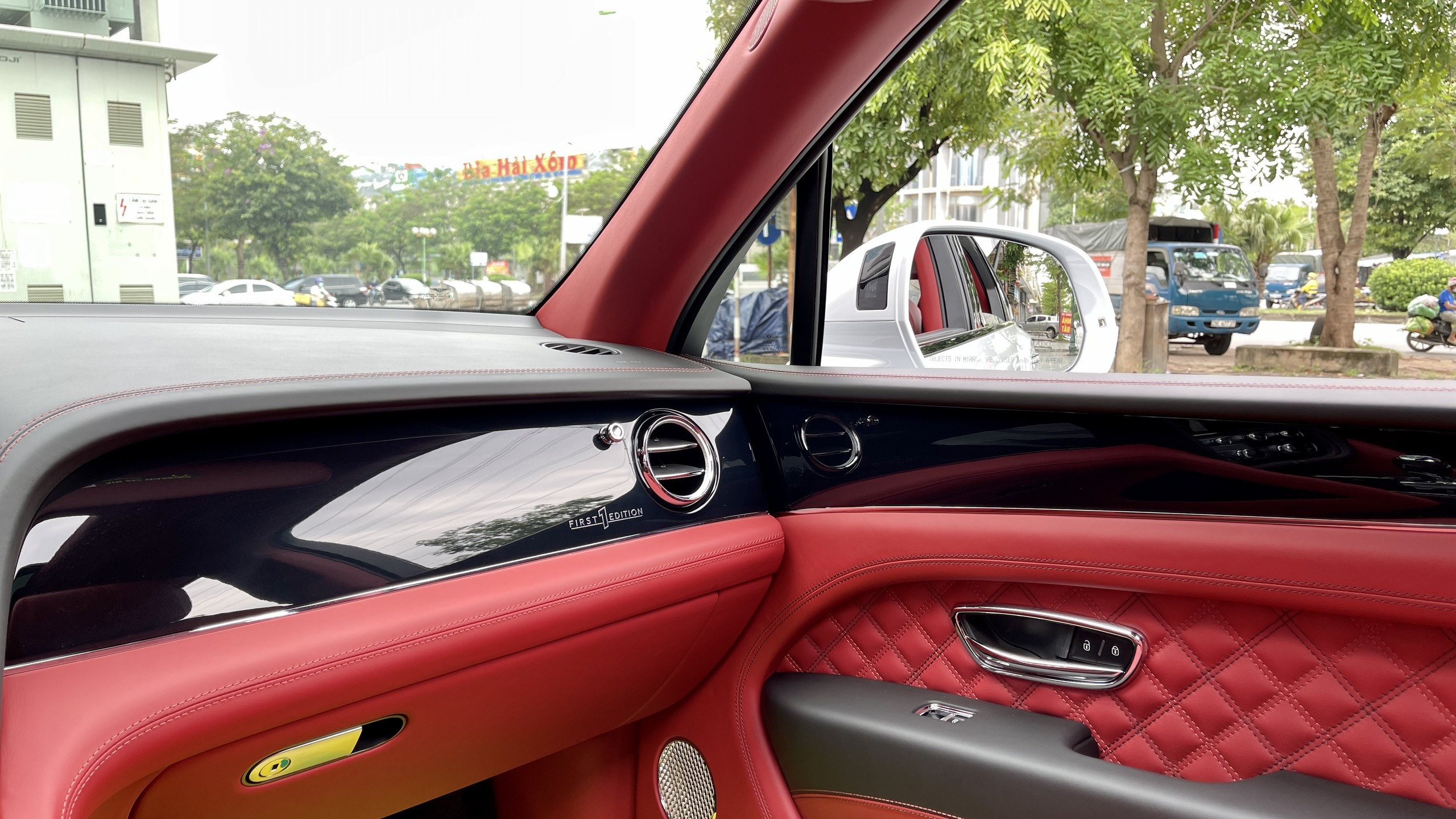 Bentley Bentayga V8 2021 anh 20