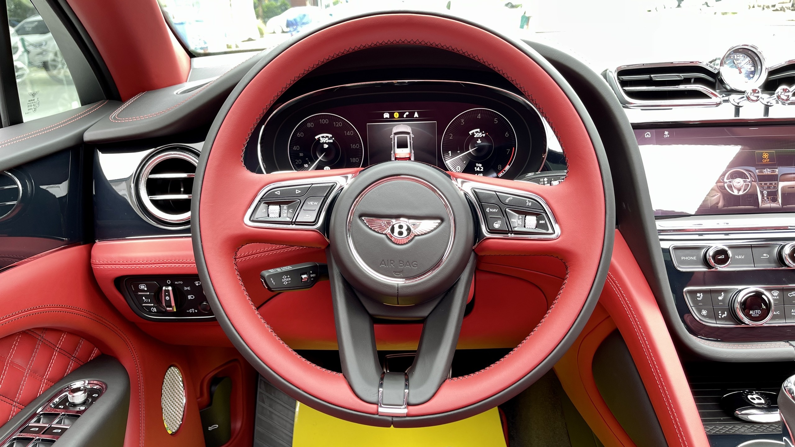 Bentley Bentayga V8 2021 anh 21