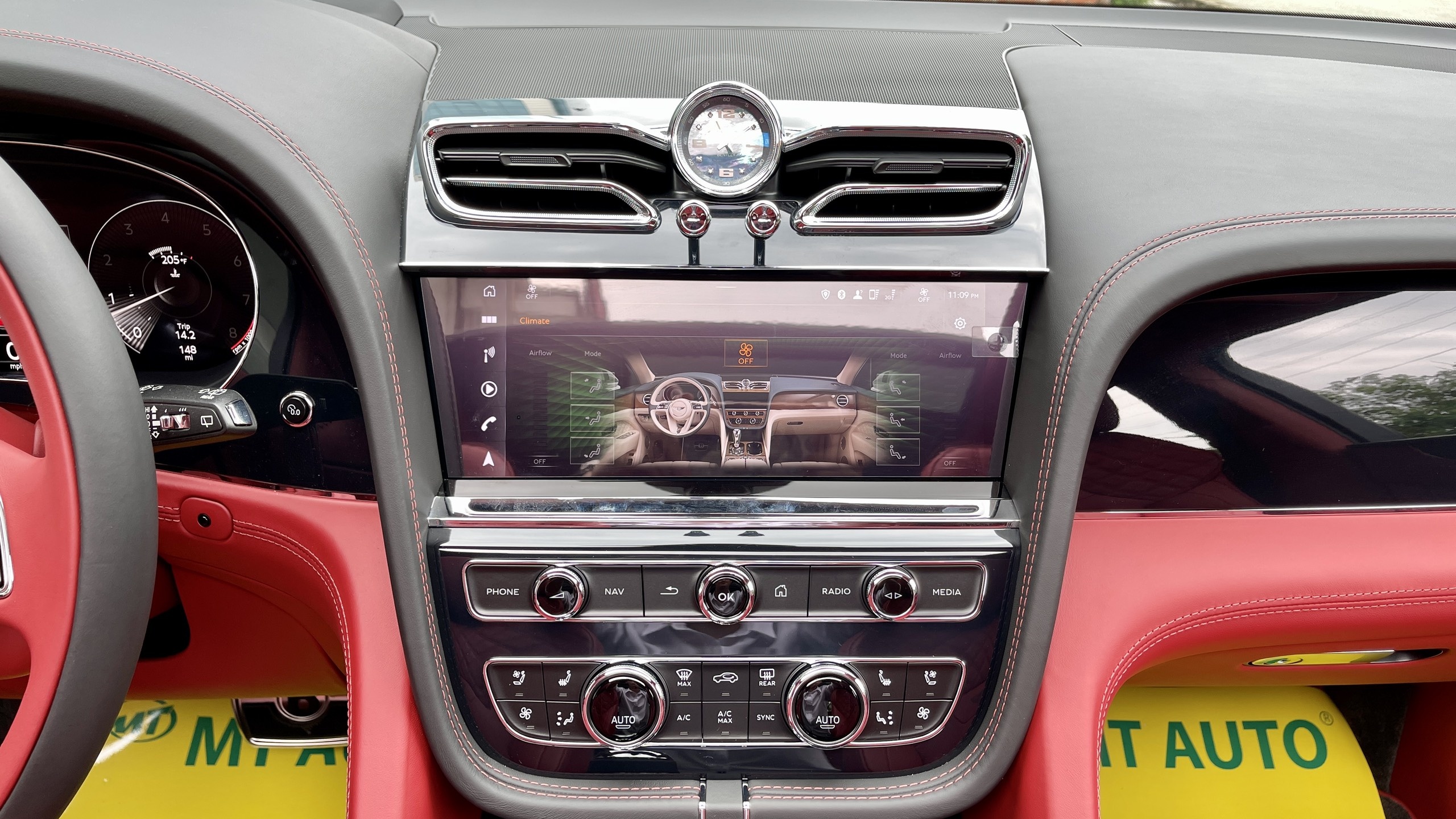 Bentley Bentayga V8 2021 anh 14