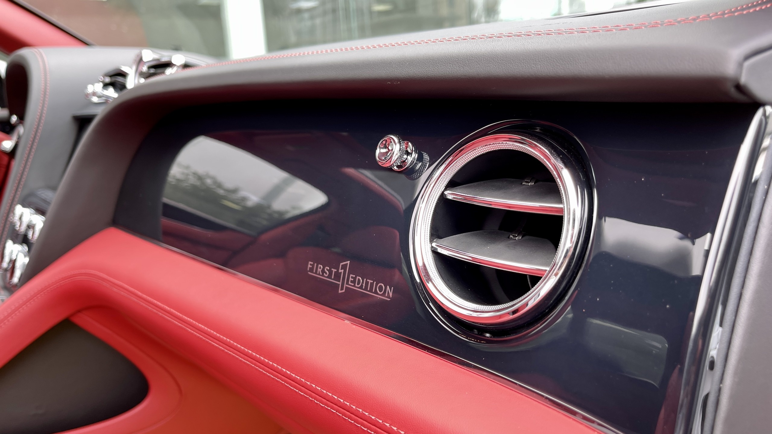 Bentley Bentayga V8 2021 anh 18