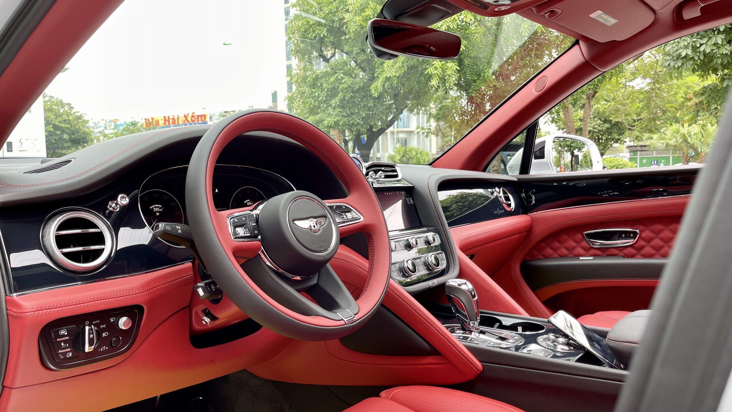 Bentley Bentayga V8 2021 anh 13