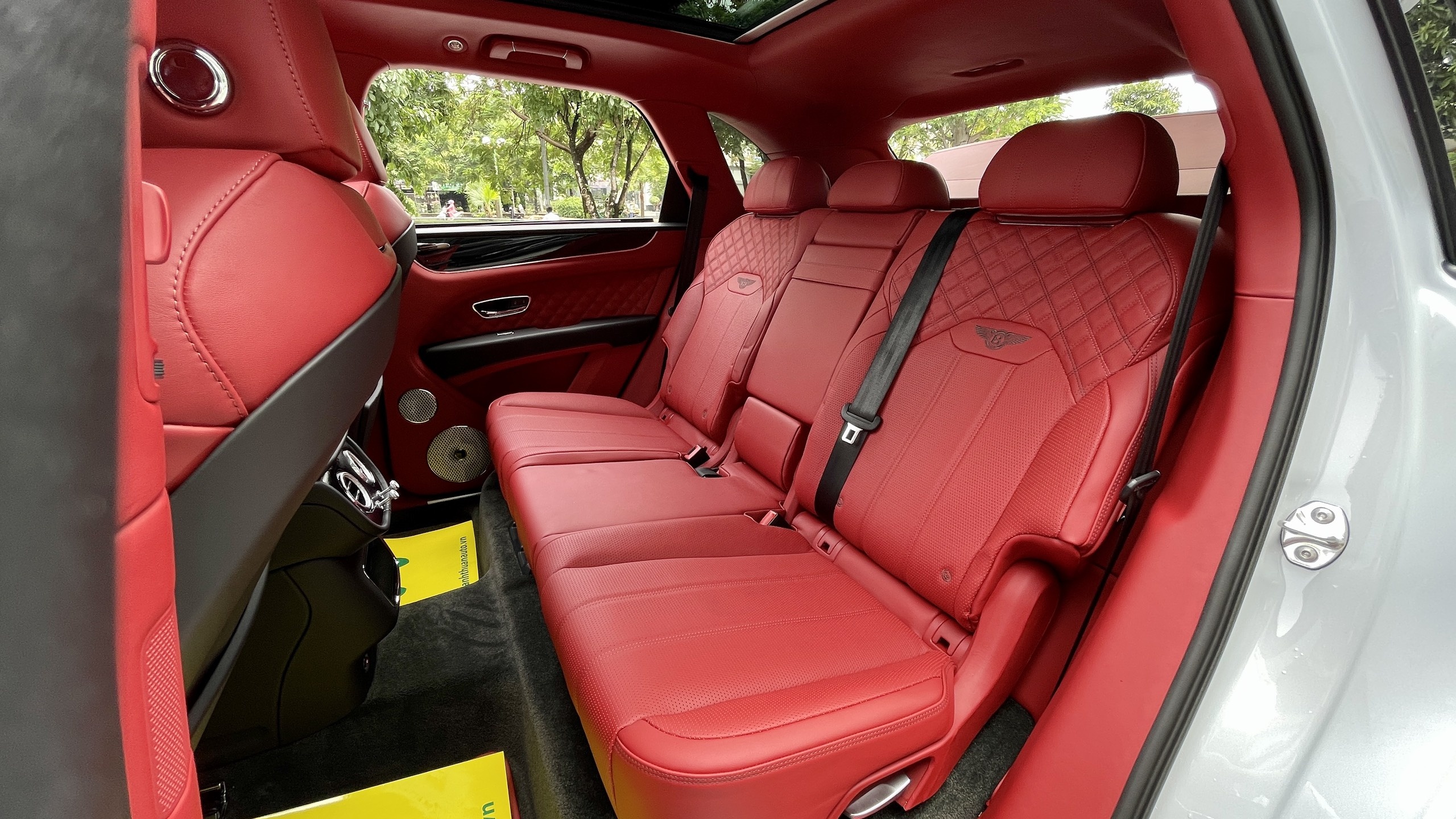 Bentley Bentayga V8 2021 anh 16