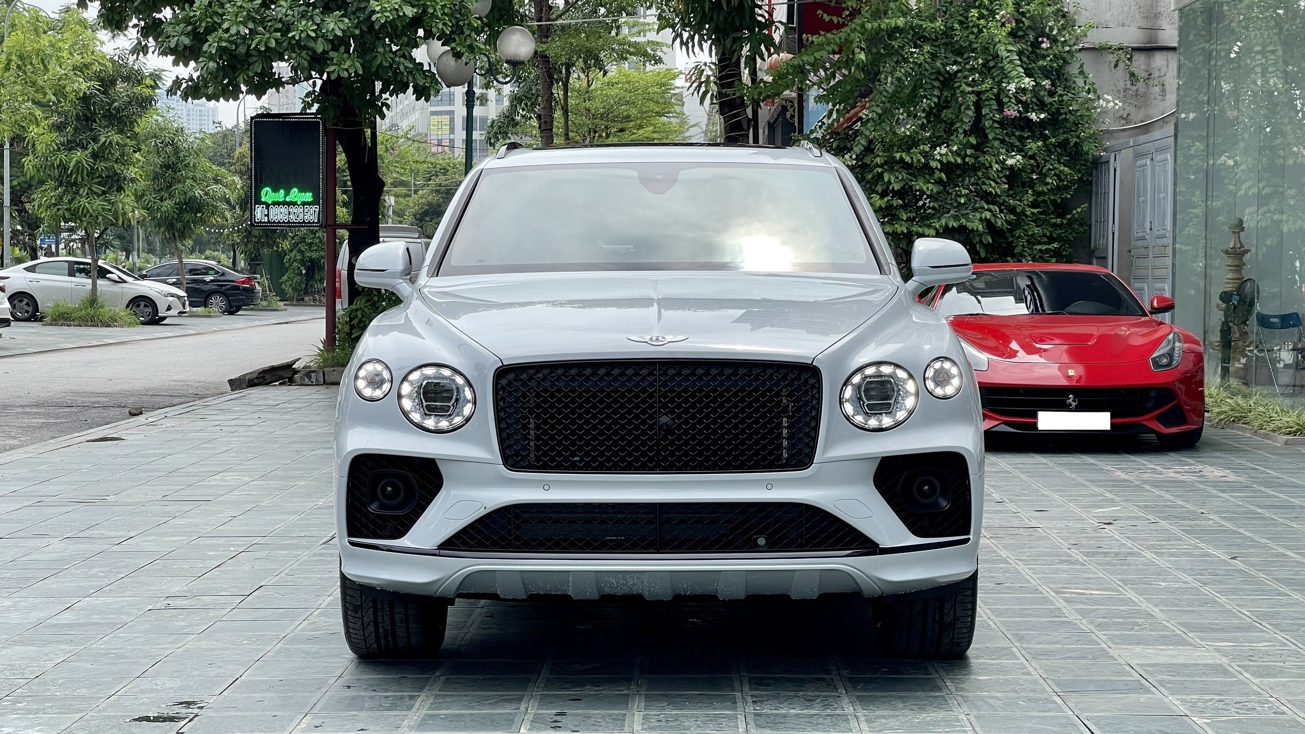 Bentley Bentayga V8 2021 anh 10