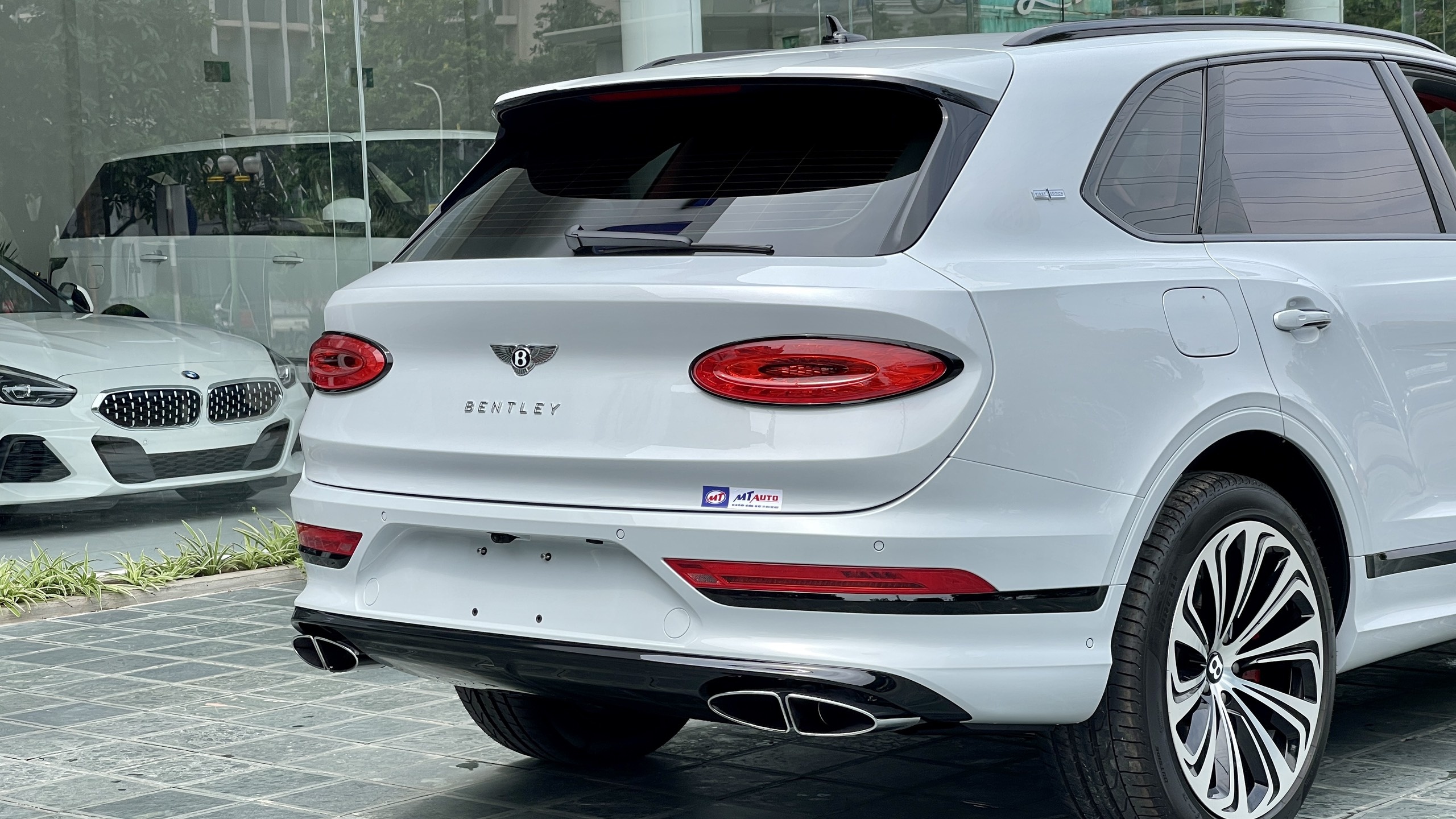 Bentley Bentayga V8 2021 anh 6