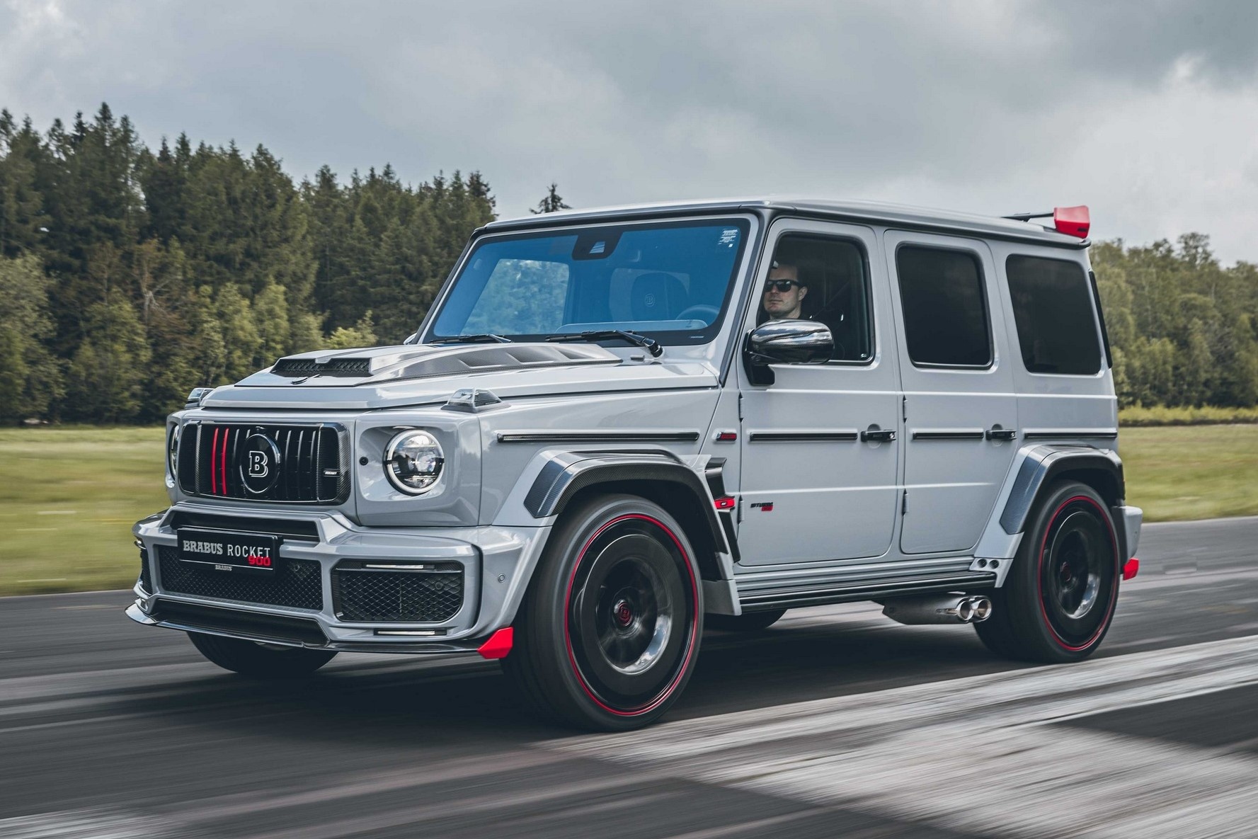 Ban do Mercedes-AMG G 63 900 Rocket Edition gia hon nua trieu USD hinh anh