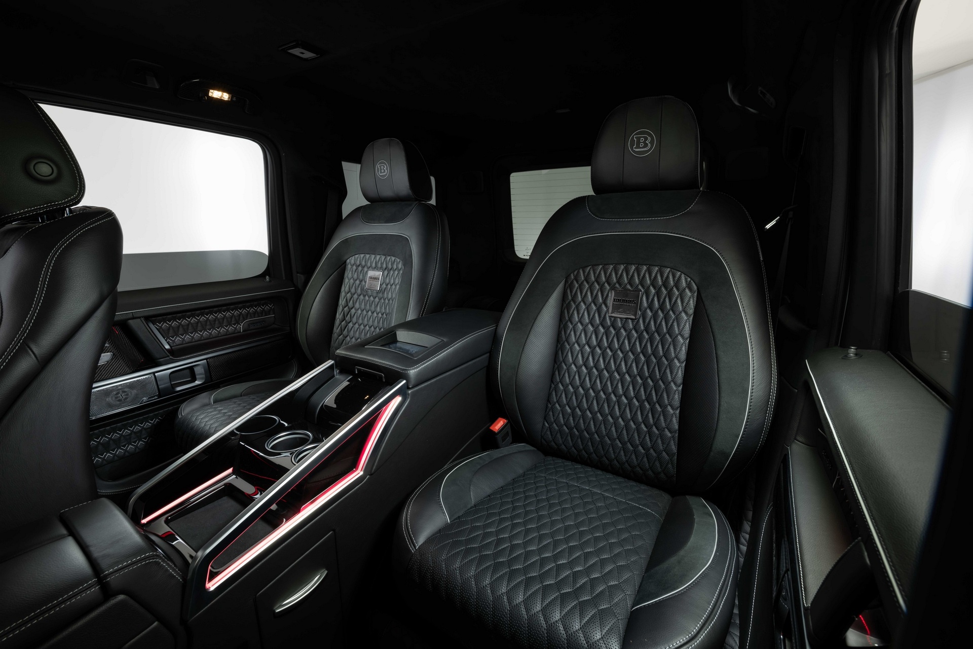 Bản độ Mercedes-AMG G 63 nửa triệu USD ảnh 15 Ban do Mercedes-AMG G 63 nua trieu USD anh 15