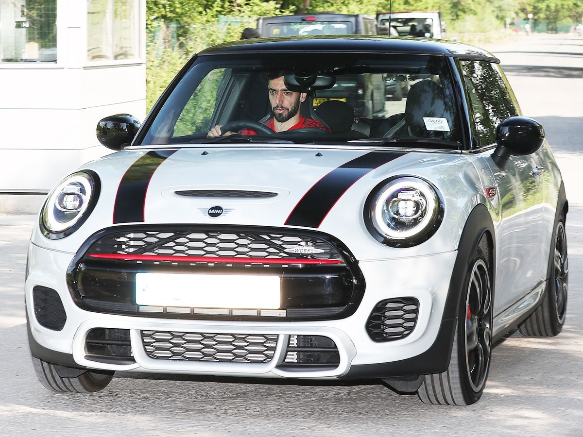Dàn xe khiêm tốn của Bruno Fernandes  ảnh 5 Dan xe khiem ton cua Bruno Fernandes anh 5