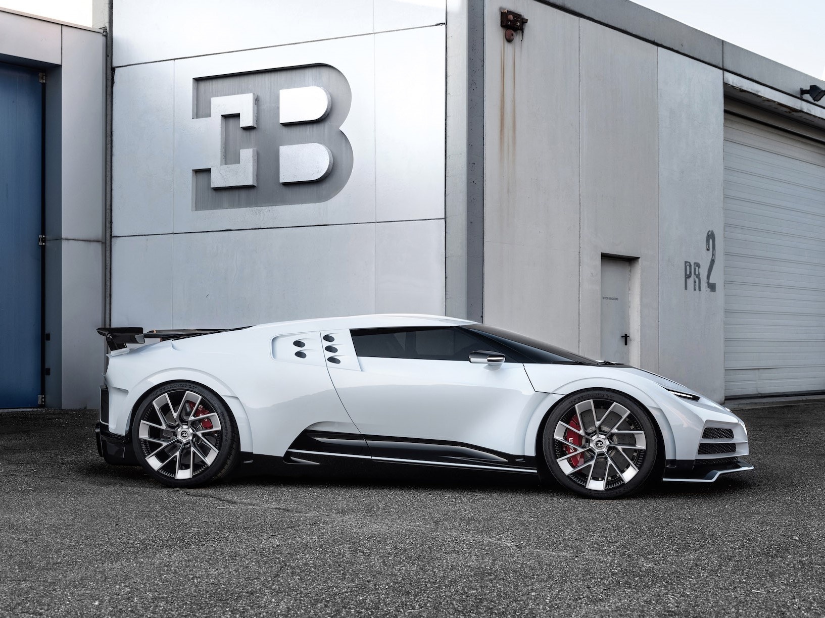 sieu xe Phap ngoai tam voi Cristiano Ronaldo anh 3