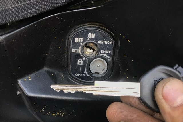 khoa chong trom xe may gia re anh 3