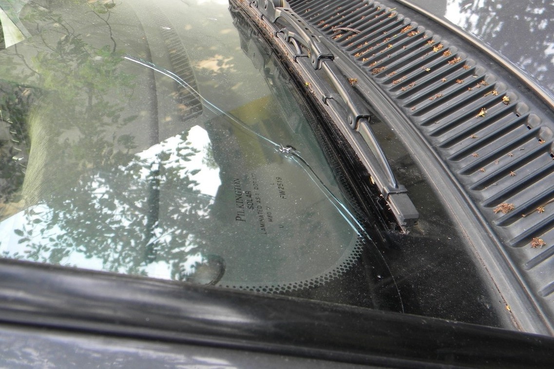 Chay xe bi nut kinh lai co an toan khong? hinh anh