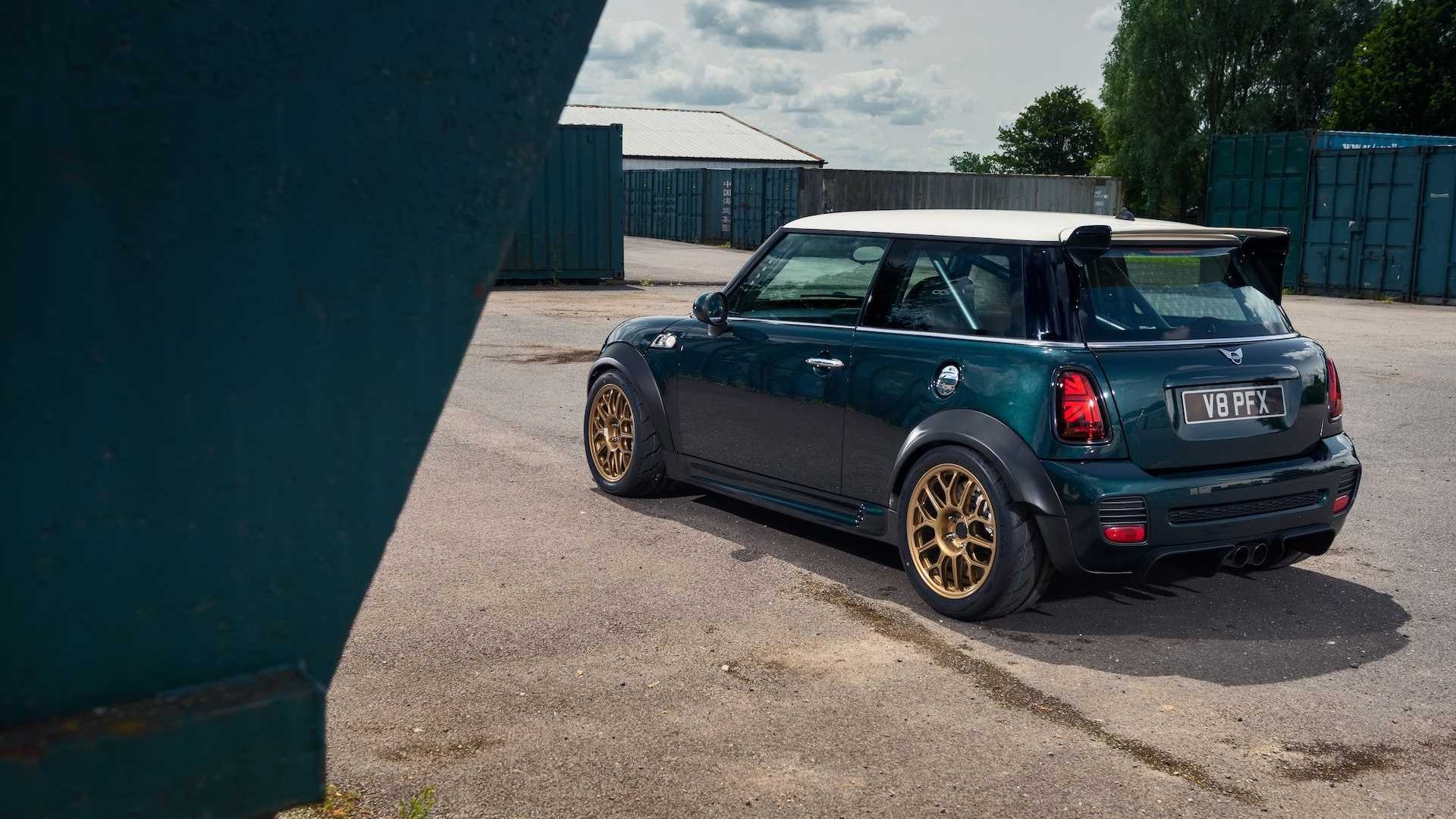 MINI Cooper do dong co V8 anh 3
