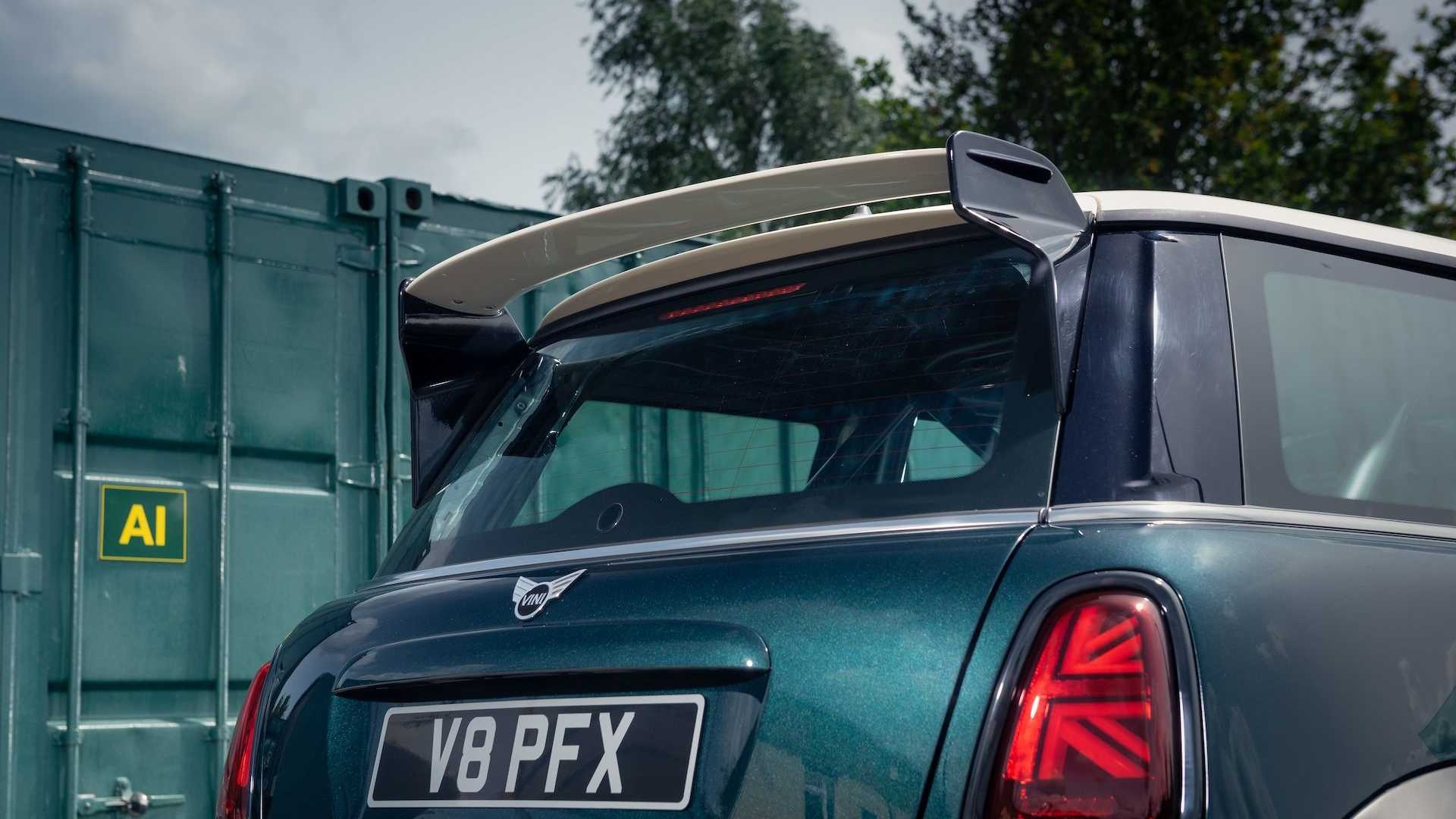 MINI Cooper do dong co V8 anh 11