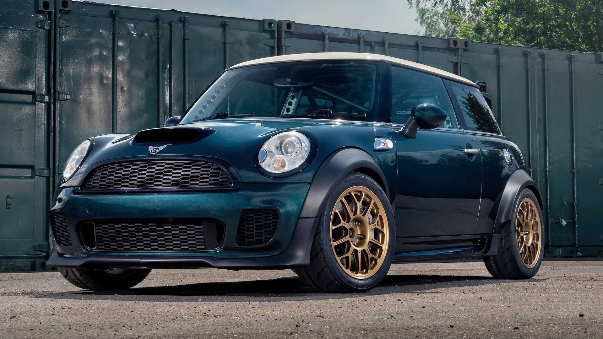 MINI Cooper do dong co V8 anh 1