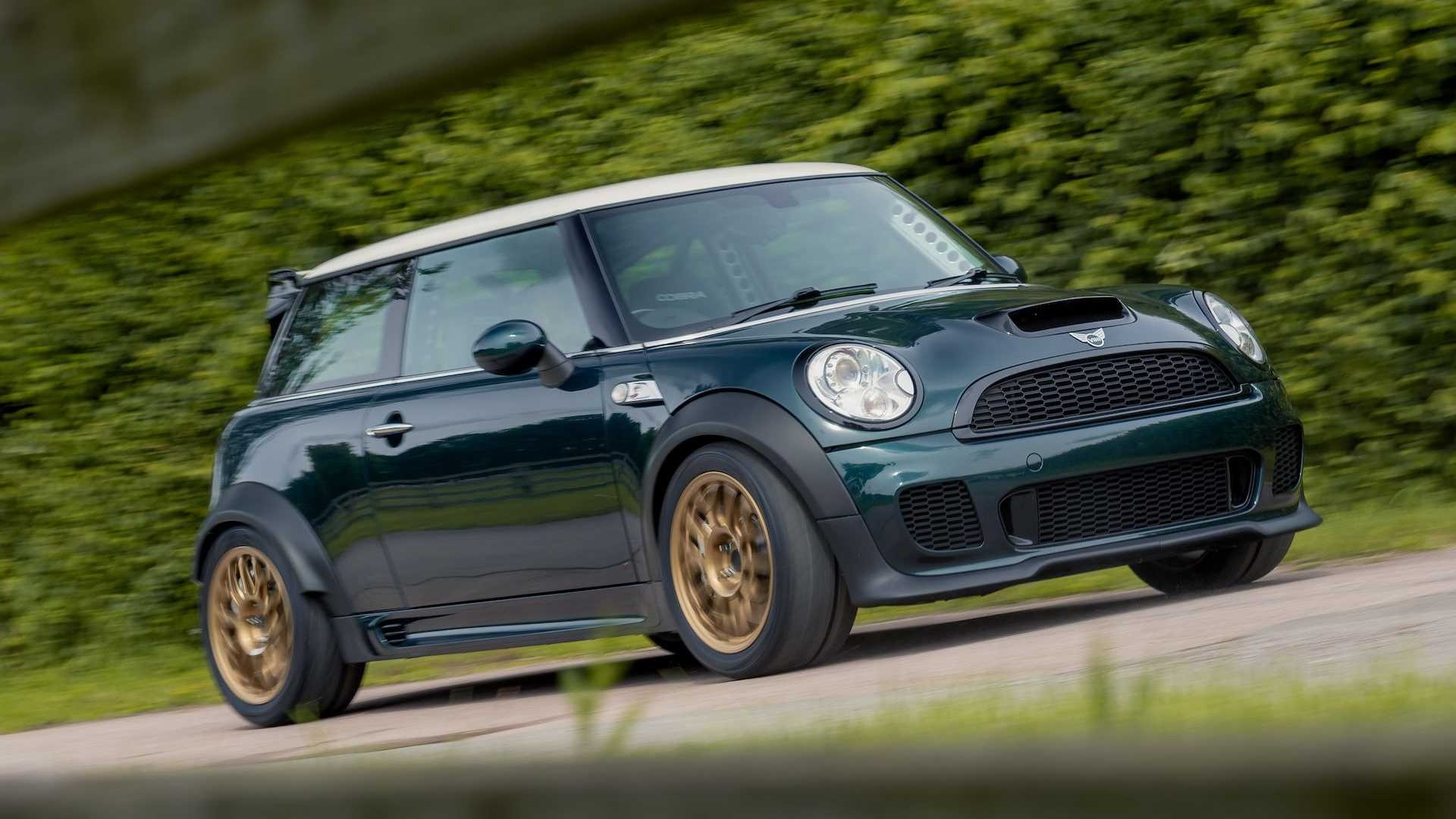 MINI Cooper do dong co V8 anh 6