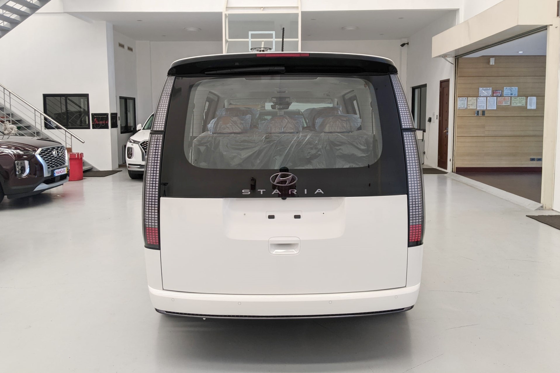 Hyundai Staria 2021 anh 3