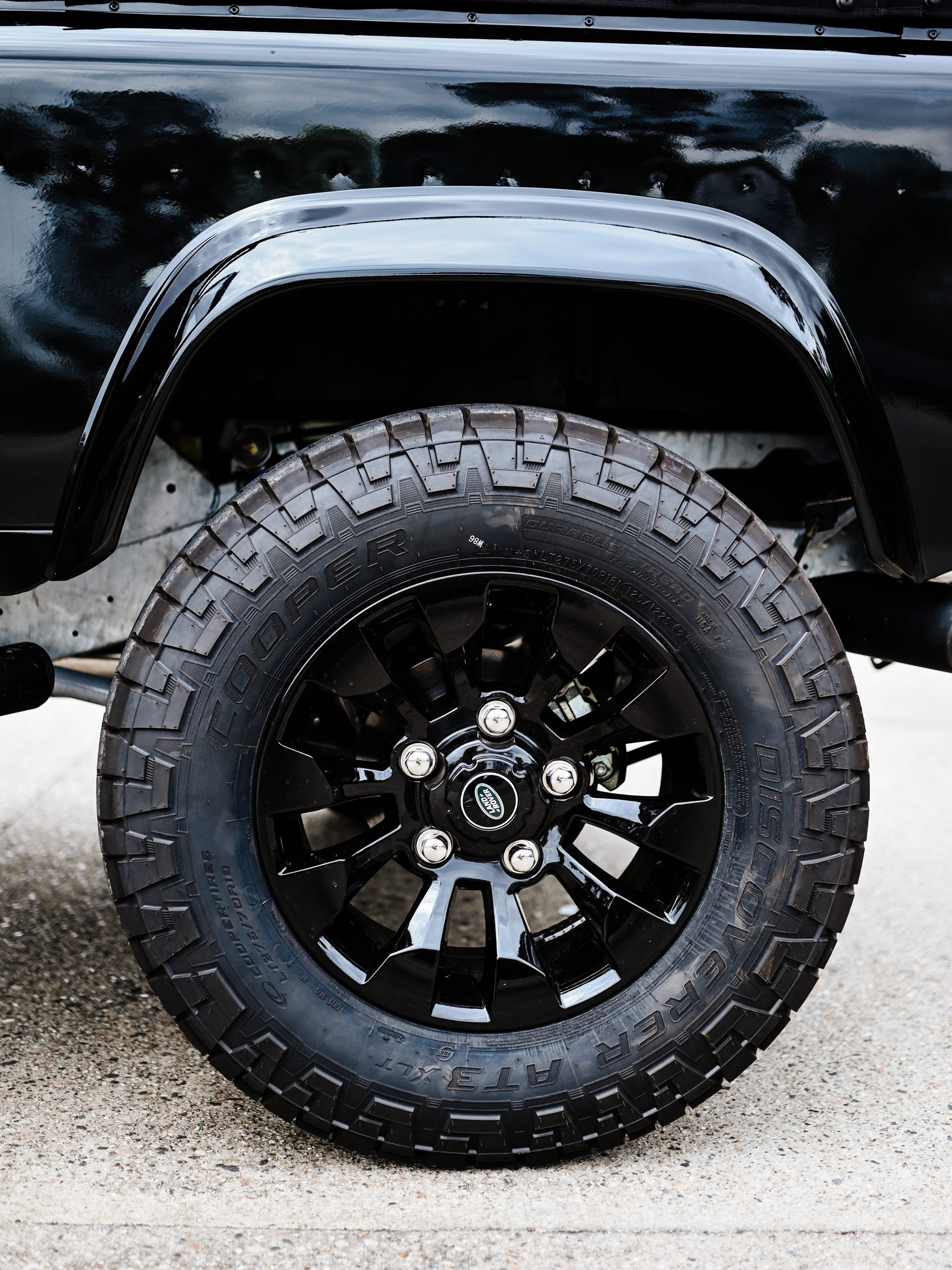 do Land Rover Defender anh 9