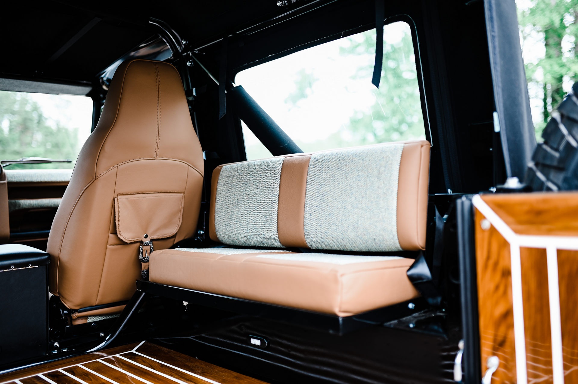 do Land Rover Defender anh 14