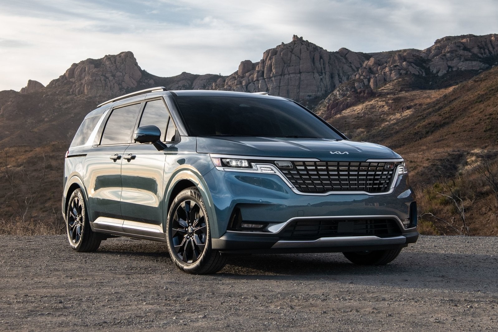 Kia Carnival co phai SUV hay chi la loi quang cao? hinh anh