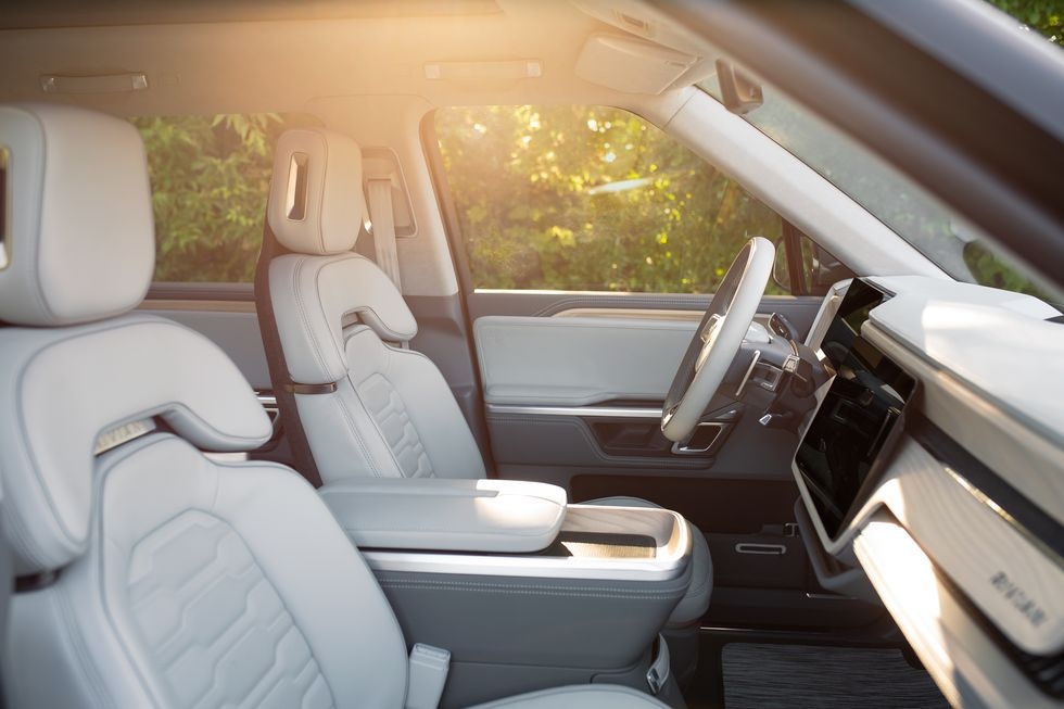 SUV điện chở tỷ phú Jeff Bezos ảnh 6 SUV dien cho ty phu Jeff Bezos anh 6