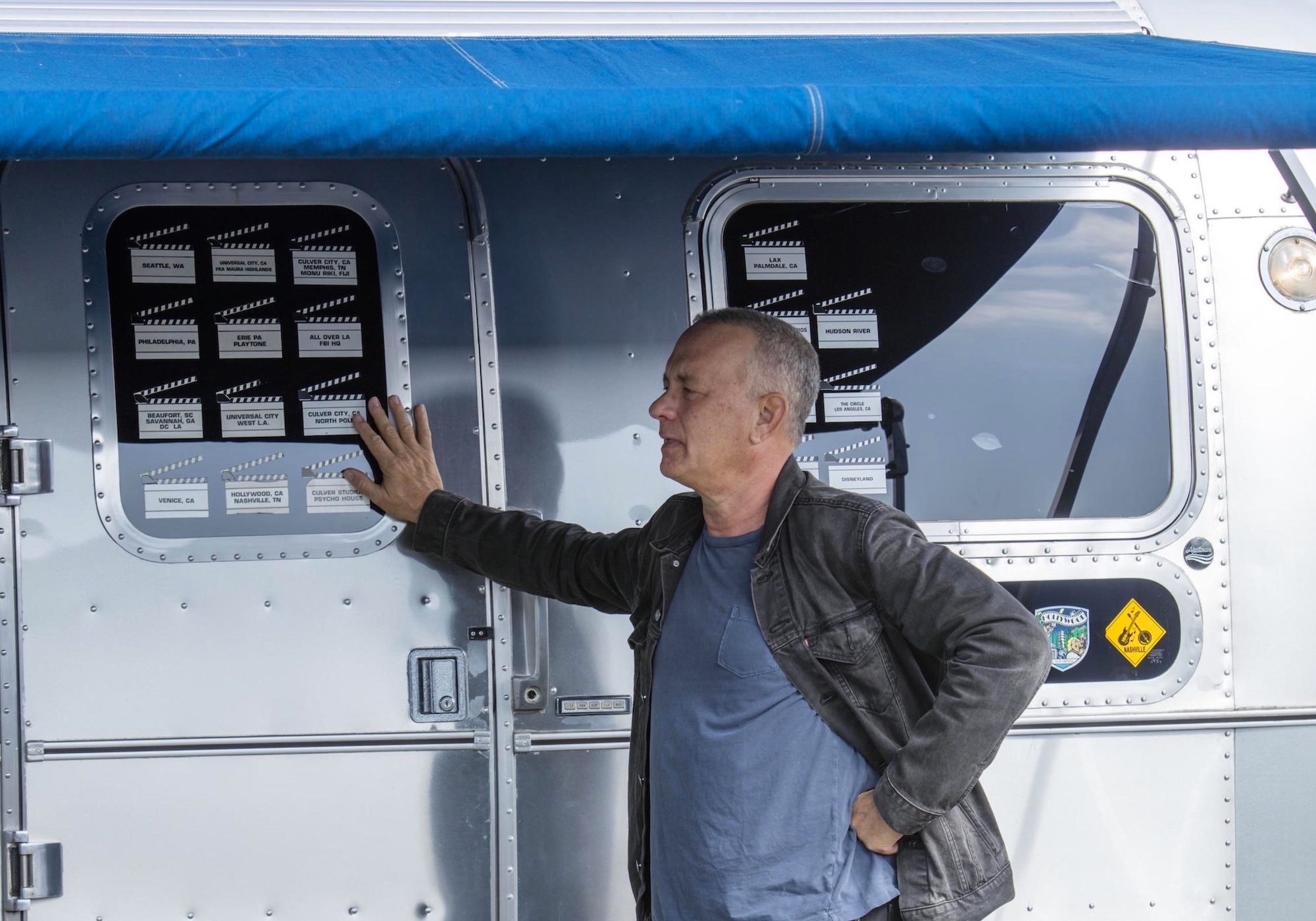 Tom Hanks rao bán nhà di động ảnh 4 Tom Hanks rao ban nha di dong anh 4