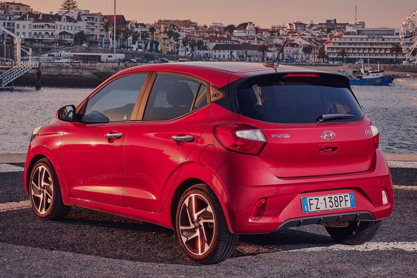 oto sap ra mat tai Viet Nam anh 4