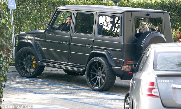 thu choi Mercedes-Benz G-Class anh 5