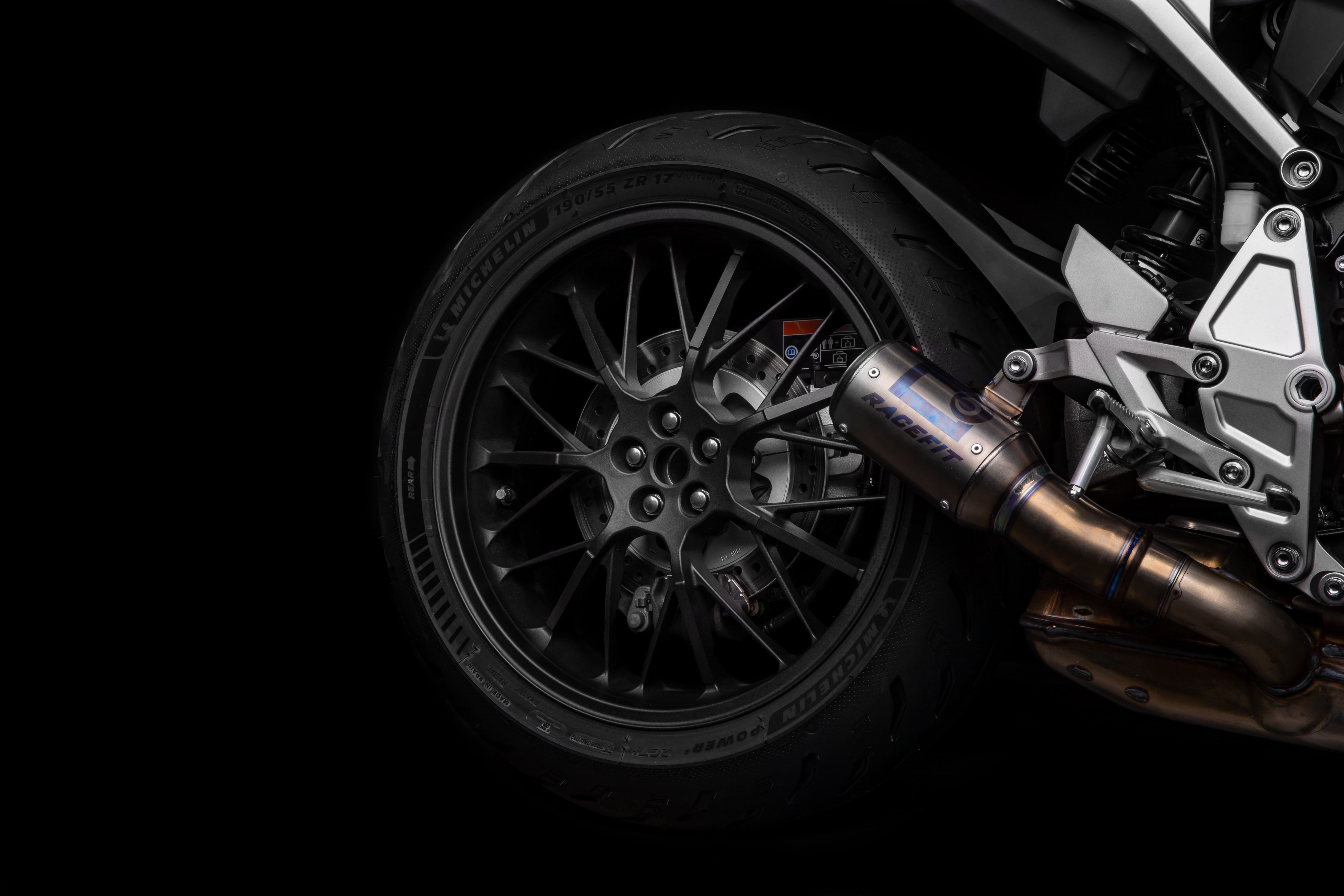 ban dac biet Honda CB1000R anh 9