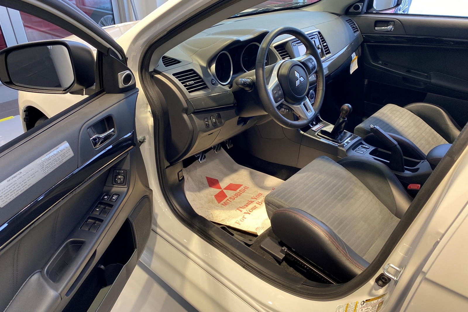 Chiec Mitsubishi Lancer Evo cuoi cung anh 8