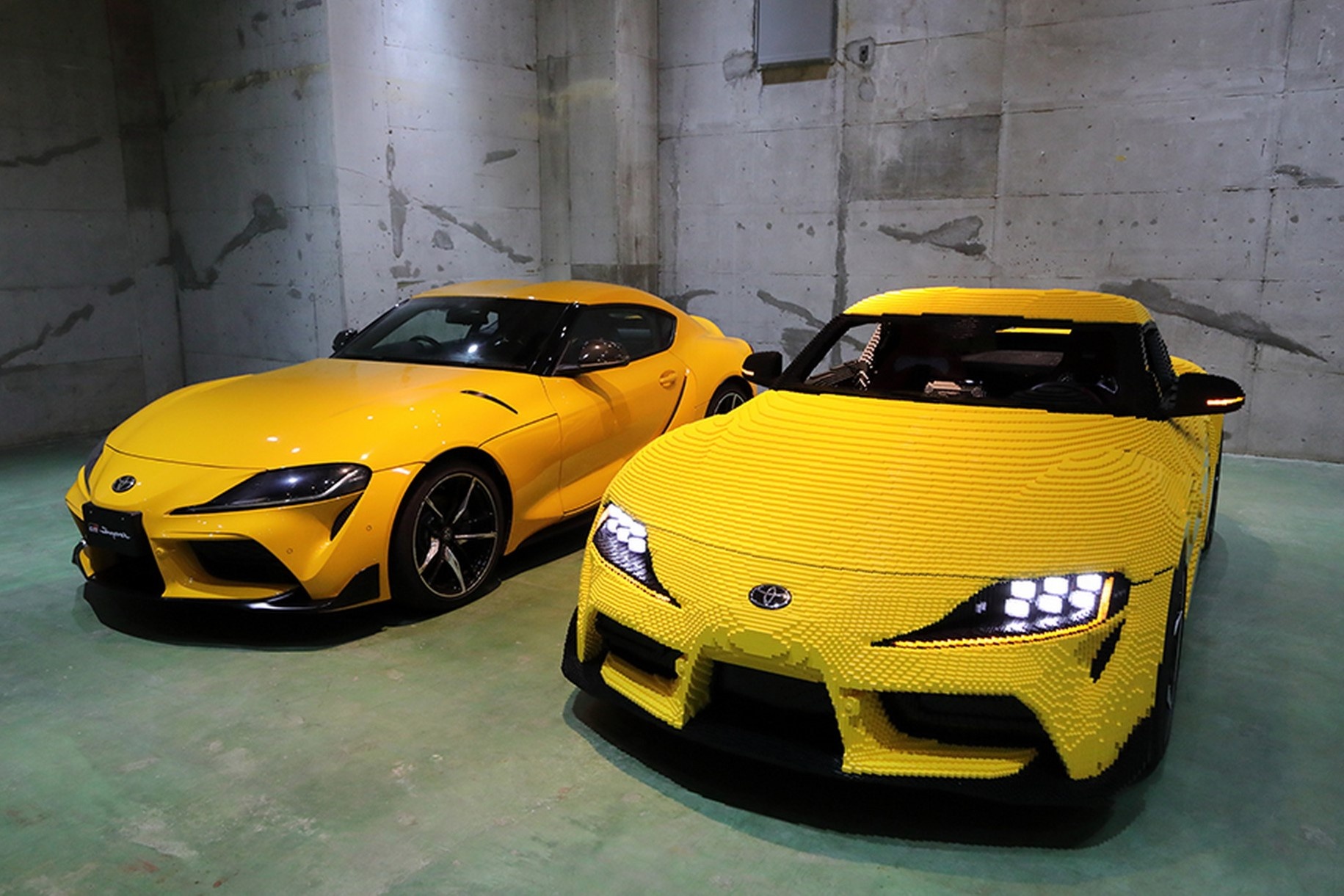 Chiec Toyota GR Supra lam tu Lego co the chay bang dong co dien hinh anh