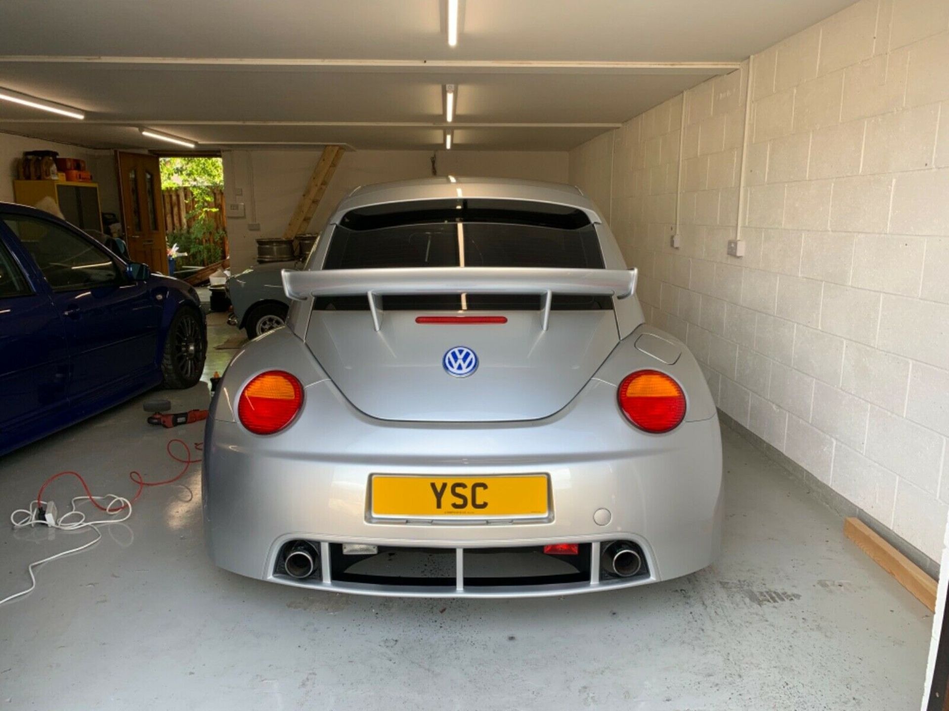 Volkswagen Beetle dung dong co V6 anh 4