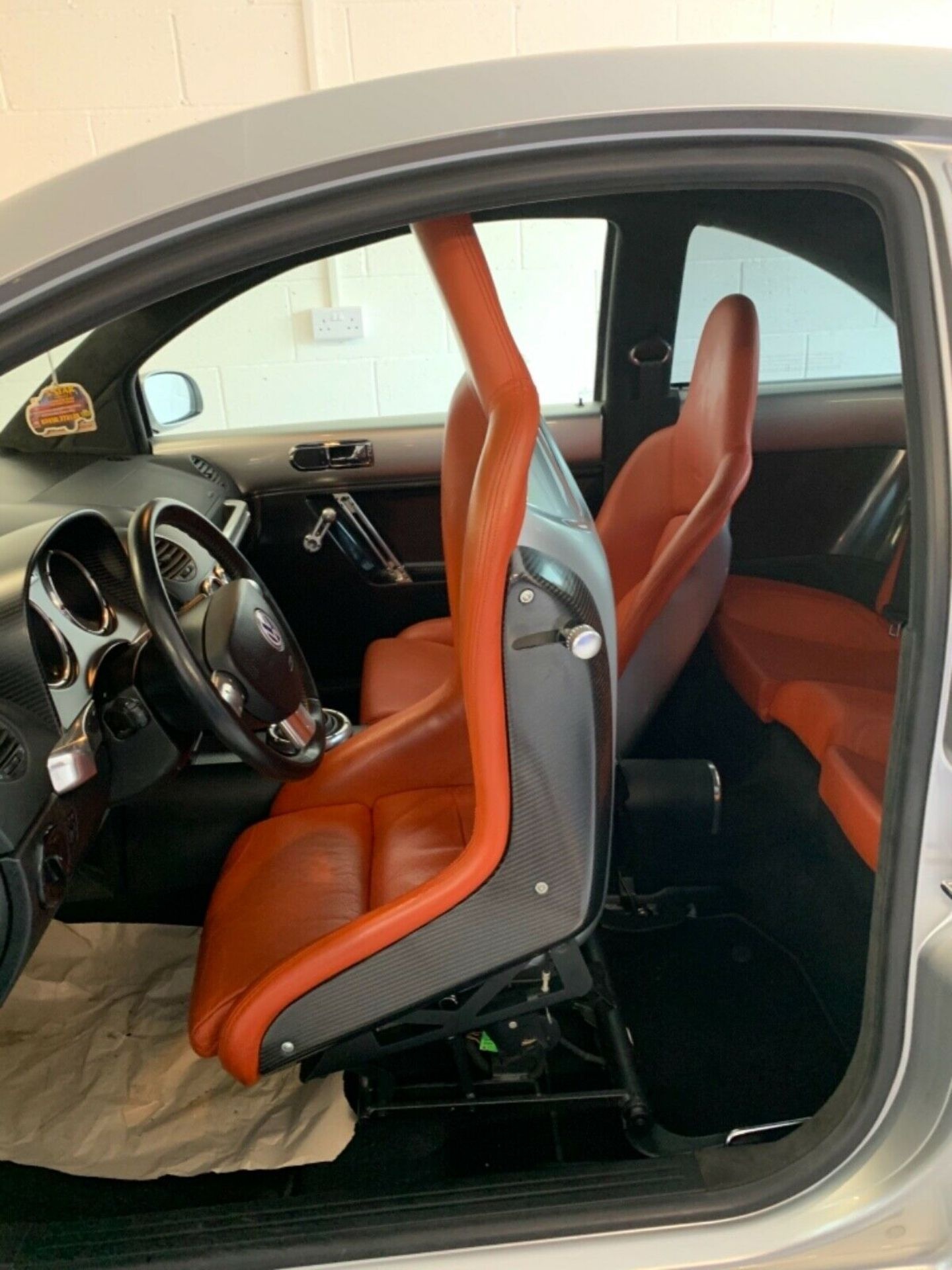 Volkswagen Beetle dùng động cơ V6 ảnh 7 Volkswagen Beetle dung dong co V6 anh 7