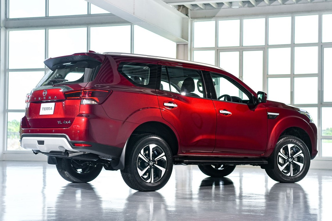 Nissan Terra 2021 anh 2
